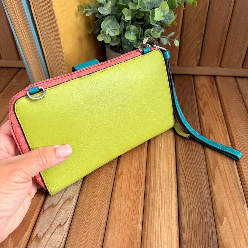 Ili New York Colorblock Leather RFID Zip Around Wallet Clutch, Neon Wristlet - Picture 4 of 9